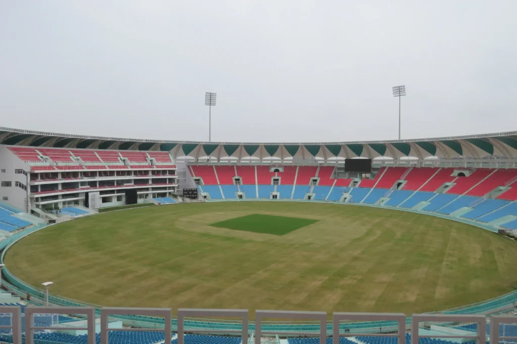 Bharat Ratna Shri Atal Bihari Vajpayee Ekana Cricket Stadium Pitch Report